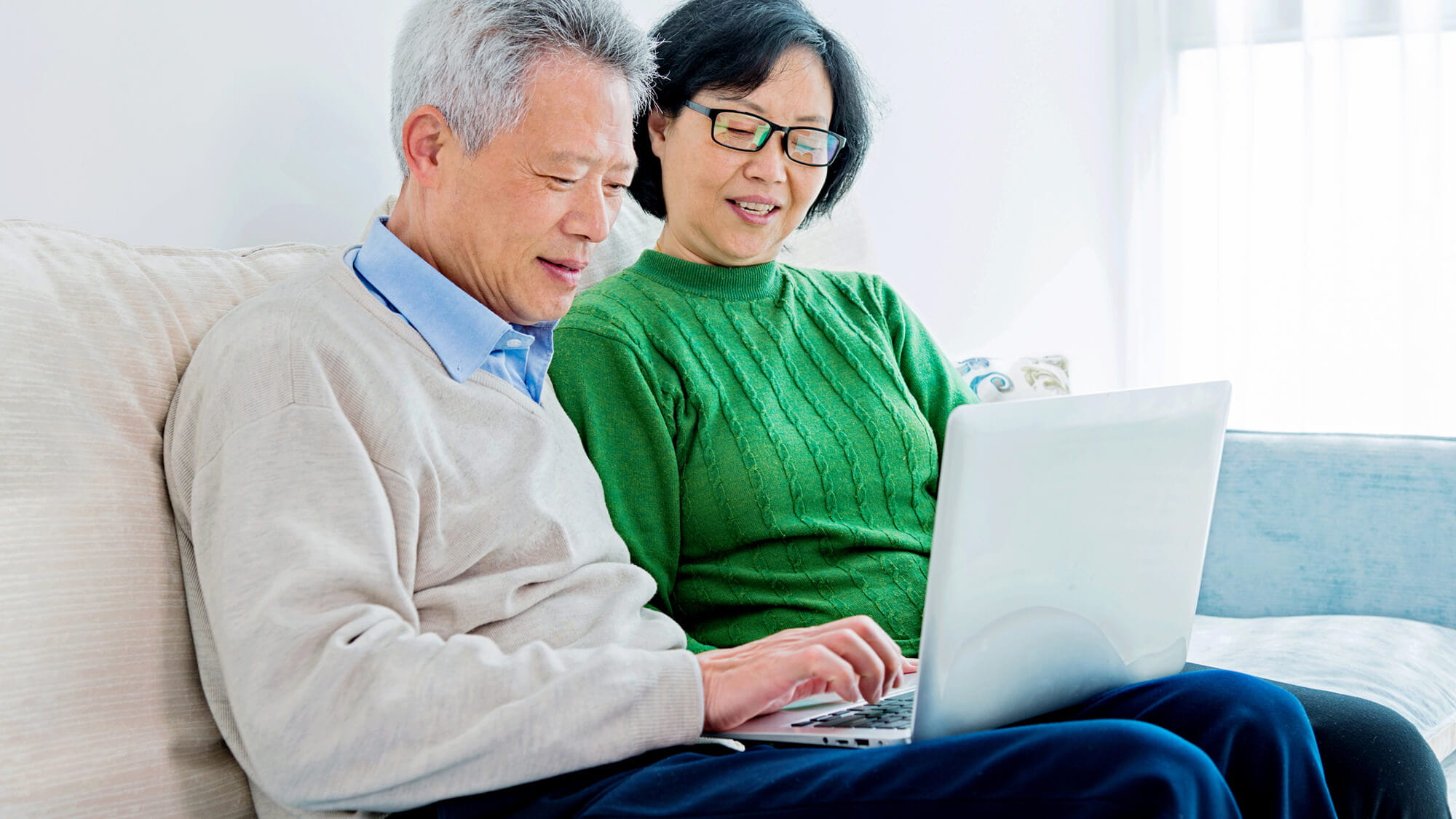 couple on laptop